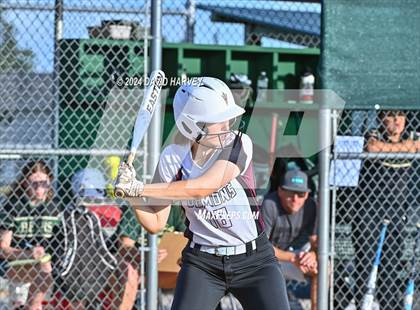 Thumbnail 2 in Golden vs Bear Creek photogallery.