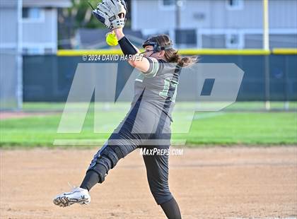 Thumbnail 1 in Golden vs Bear Creek photogallery.