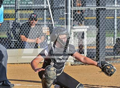 Thumbnail 2 in Golden vs Bear Creek photogallery.