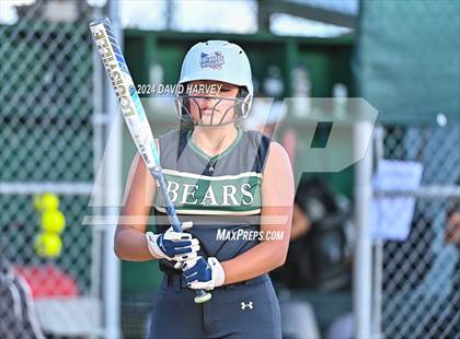 Thumbnail 3 in Golden vs Bear Creek photogallery.