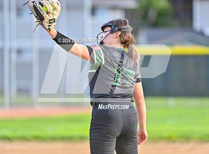 Thumbnail 3 in Golden vs Bear Creek photogallery.