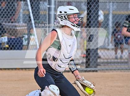 Thumbnail 2 in Golden vs Bear Creek photogallery.