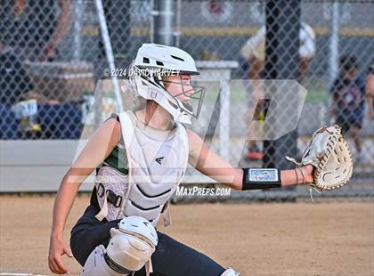 Thumbnail 3 in Golden vs Bear Creek photogallery.
