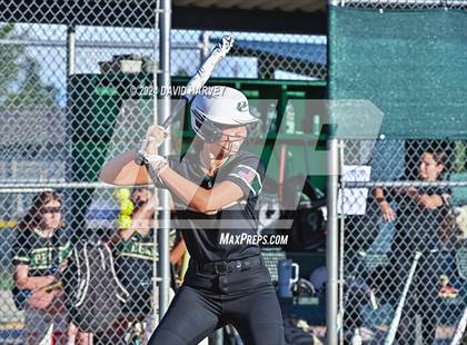 Thumbnail 2 in Golden vs Bear Creek photogallery.