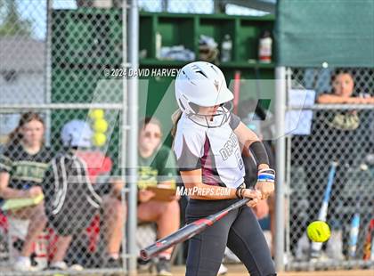 Thumbnail 3 in Golden vs Bear Creek photogallery.
