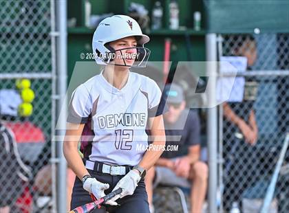 Thumbnail 2 in Golden vs Bear Creek photogallery.