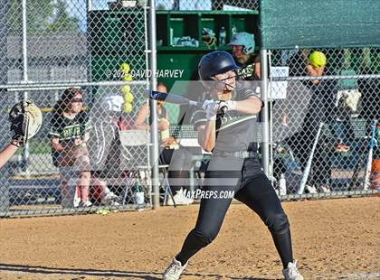 Thumbnail 2 in Golden vs Bear Creek photogallery.