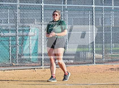 Thumbnail 3 in Golden vs Bear Creek photogallery.