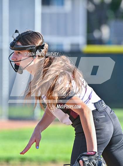 Thumbnail 3 in Golden vs Bear Creek photogallery.