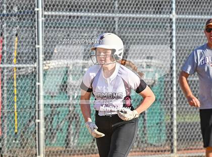 Thumbnail 2 in Golden vs Bear Creek photogallery.
