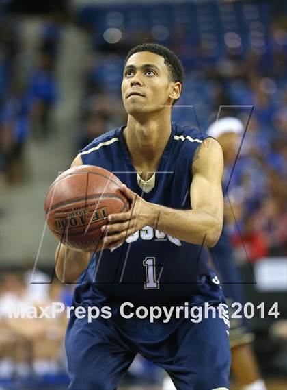 Thumbnail 3 in Folsom vs. St. John Bosco (CIF State D2 Final) photogallery.