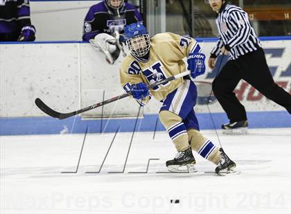 Thumbnail 1 in Newtown vs. Tri-Town (CIAC Division III Semifinal) photogallery.