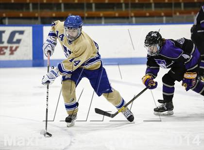 Thumbnail 2 in Newtown vs. Tri-Town (CIAC Division III Semifinal) photogallery.