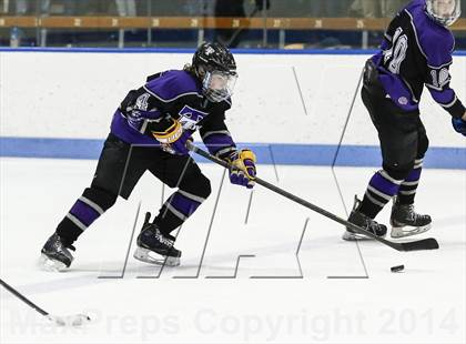 Thumbnail 2 in Newtown vs. Tri-Town (CIAC Division III Semifinal) photogallery.