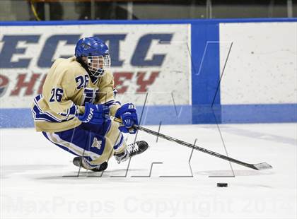 Thumbnail 1 in Newtown vs. Tri-Town (CIAC Division III Semifinal) photogallery.