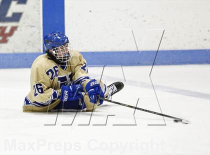 Thumbnail 2 in Newtown vs. Tri-Town (CIAC Division III Semifinal) photogallery.