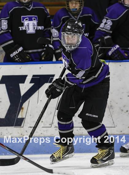 Thumbnail 2 in Newtown vs. Tri-Town (CIAC Division III Semifinal) photogallery.