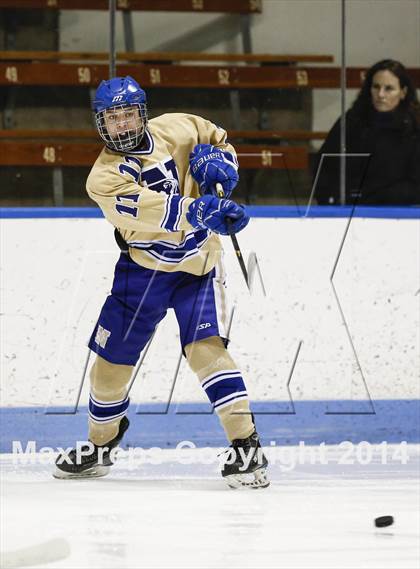 Thumbnail 2 in Newtown vs. Tri-Town (CIAC Division III Semifinal) photogallery.