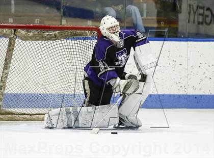 Thumbnail 1 in Newtown vs. Tri-Town (CIAC Division III Semifinal) photogallery.