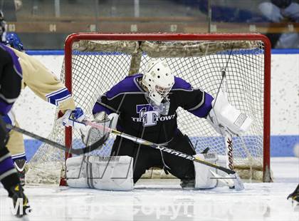 Thumbnail 3 in Newtown vs. Tri-Town (CIAC Division III Semifinal) photogallery.