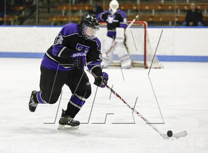 Thumbnail 3 in Newtown vs. Tri-Town (CIAC Division III Semifinal) photogallery.