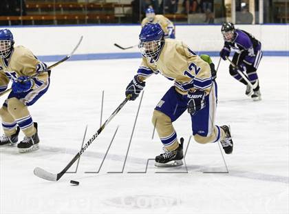 Thumbnail 3 in Newtown vs. Tri-Town (CIAC Division III Semifinal) photogallery.