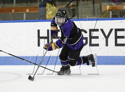 Thumbnail 3 in Newtown vs. Tri-Town (CIAC Division III Semifinal) photogallery.