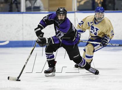 Thumbnail 3 in Newtown vs. Tri-Town (CIAC Division III Semifinal) photogallery.
