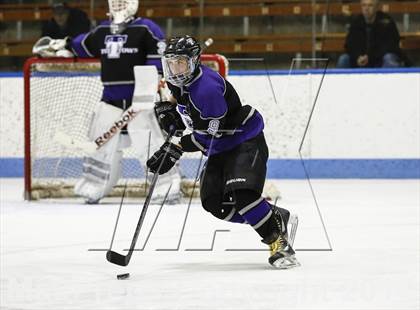 Thumbnail 1 in Newtown vs. Tri-Town (CIAC Division III Semifinal) photogallery.