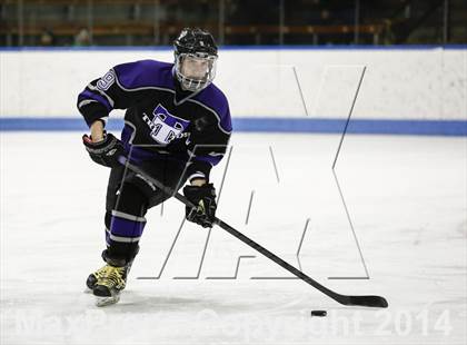 Thumbnail 3 in Newtown vs. Tri-Town (CIAC Division III Semifinal) photogallery.
