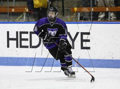 Thumbnail 2 in Newtown vs. Tri-Town (CIAC Division III Semifinal) photogallery.