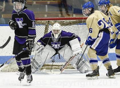 Thumbnail 3 in Newtown vs. Tri-Town (CIAC Division III Semifinal) photogallery.