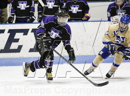 Thumbnail 2 in Newtown vs. Tri-Town (CIAC Division III Semifinal) photogallery.