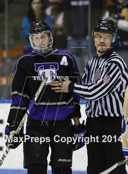Thumbnail 3 in Newtown vs. Tri-Town (CIAC Division III Semifinal) photogallery.