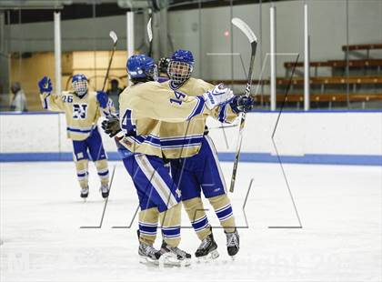 Thumbnail 3 in Newtown vs. Tri-Town (CIAC Division III Semifinal) photogallery.
