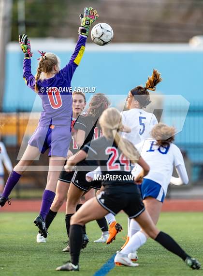 Thumbnail 2 in Winchester vs. Danvers (MIAA Division 2 North Final) photogallery.