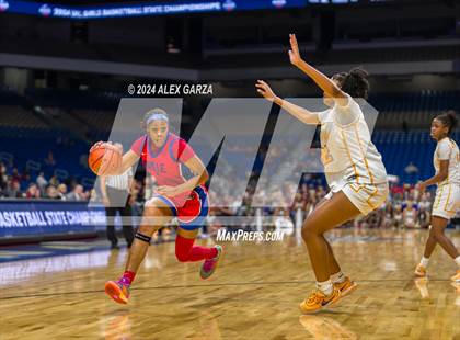 Thumbnail 1 in Summer Creek vs. Duncanville (UIL 6A Basketball Semifinal) photogallery.
