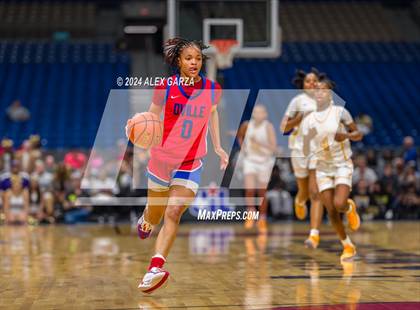 Thumbnail 3 in Summer Creek vs. Duncanville (UIL 6A Basketball Semifinal) photogallery.