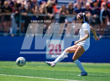 Thumbnail 3 in Frisco Wakeland vs. Leander Rouse (UIL 5A Soccer Semifinal) photogallery.