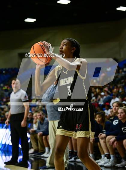Thumbnail 3 in Jonesboro vs. Greenwood (AAA 5A State Final) photogallery.