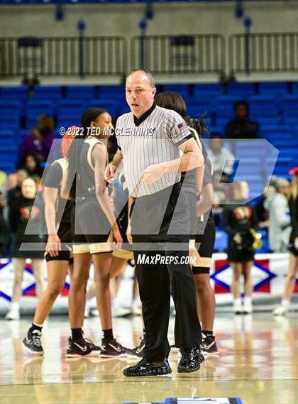 Thumbnail 1 in Jonesboro vs. Greenwood (AAA 5A State Final) photogallery.