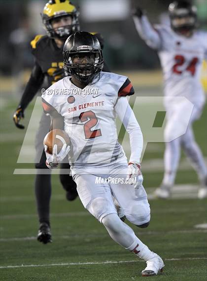 Thumbnail 2 in Del Oro vs. San Clemente (CIF State Division 1A Final) photogallery.