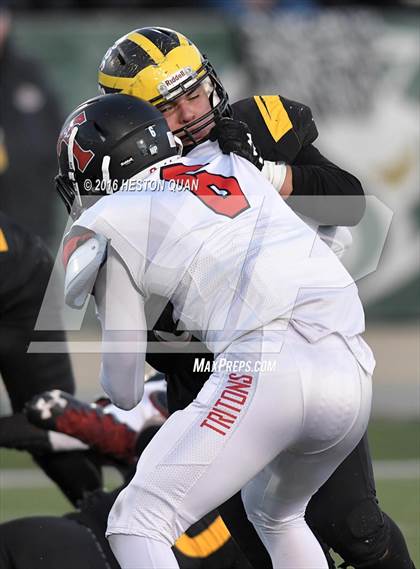 Thumbnail 1 in Del Oro vs. San Clemente (CIF State Division 1A Final) photogallery.