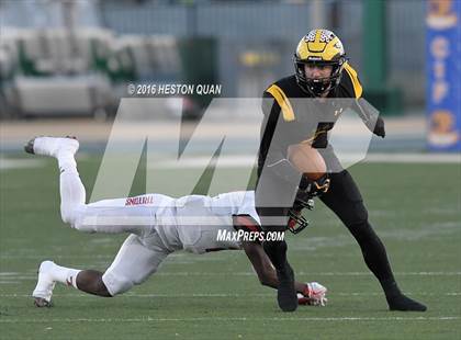 Thumbnail 1 in Del Oro vs. San Clemente (CIF State Division 1A Final) photogallery.