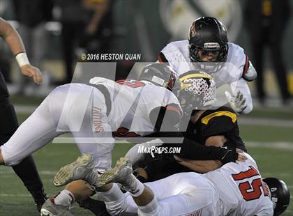 Thumbnail 2 in Del Oro vs. San Clemente (CIF State Division 1A Final) photogallery.