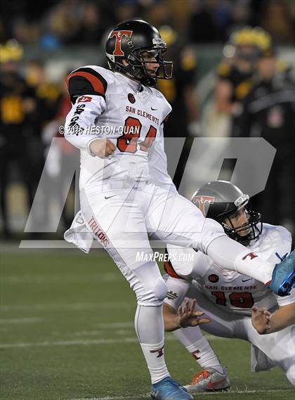 Thumbnail 2 in Del Oro vs. San Clemente (CIF State Division 1A Final) photogallery.