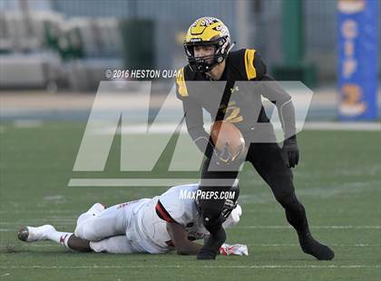 Thumbnail 2 in Del Oro vs. San Clemente (CIF State Division 1A Final) photogallery.