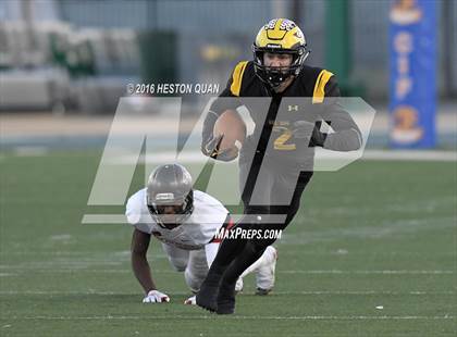 Thumbnail 1 in Del Oro vs. San Clemente (CIF State Division 1A Final) photogallery.