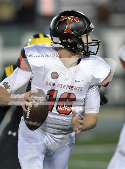 Thumbnail 3 in Del Oro vs. San Clemente (CIF State Division 1A Final) photogallery.