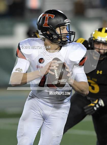 Thumbnail 3 in Del Oro vs. San Clemente (CIF State Division 1A Final) photogallery.